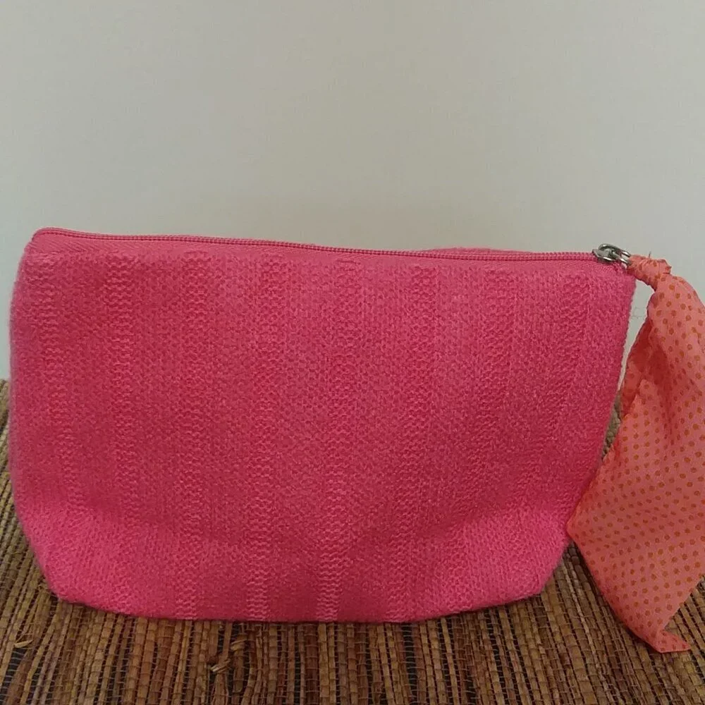 LANCOME Paris Pink Sweater Makeup Bag 💖 Bow Detail NWOT